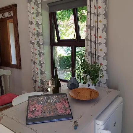 Pink Granite Garden Of Ireland Πανσιόν