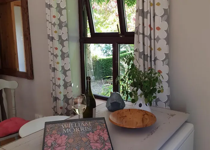 Pink Granite Garden Of Ireland Gasthuis