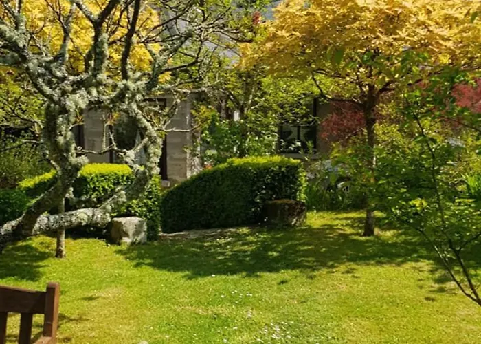 Gasthuis Pink Granite Garden Of Ireland Tinahely